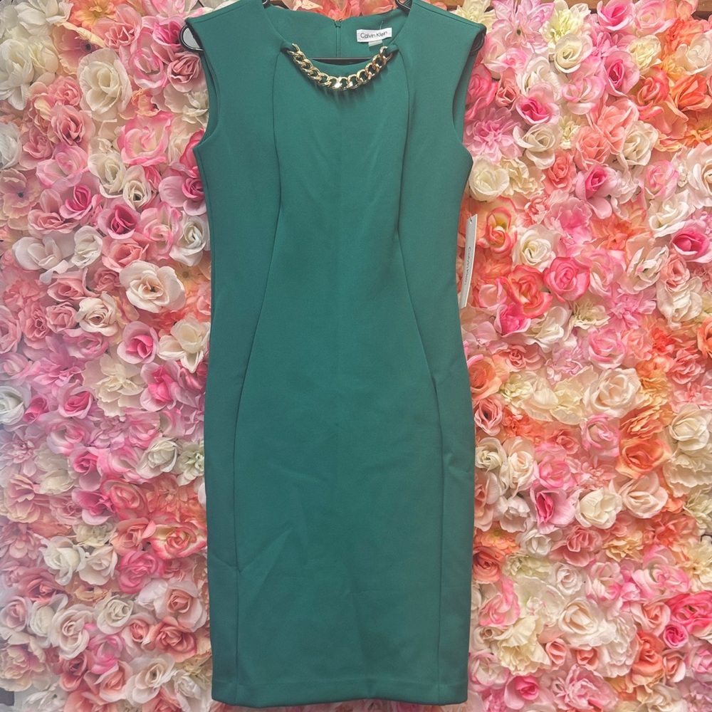 Calvin Klein Elegant Green Midi Dress